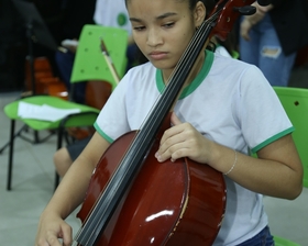 Clássicos do Romantismo: Recital de Cordas da Escola de Música de Nova Mutum enche o palco de talento e emoção!