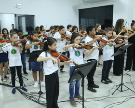 Clássicos do Romantismo: Recital de Cordas da Escola de Música de Nova Mutum enche o palco de talento e emoção!