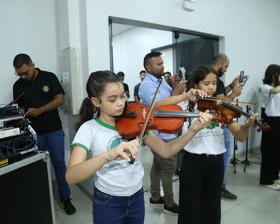 Clássicos do Romantismo: Recital de Cordas da Escola de Música de Nova Mutum enche o palco de talento e emoção!