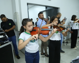 Clássicos do Romantismo: Recital de Cordas da Escola de Música de Nova Mutum enche o palco de talento e emoção!